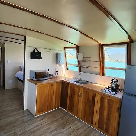 Kraalbaai Lifestyle House Boats Hotel Langebaan Exterior photo