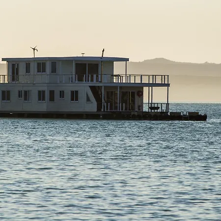 Kraalbaai Lifestyle House Boats Hotel Langebaan Exterior photo