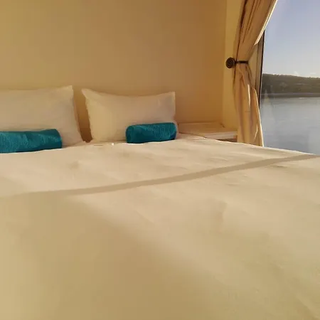 Kraalbaai Lifestyle House Boats Hotel Langebaan Exterior photo
