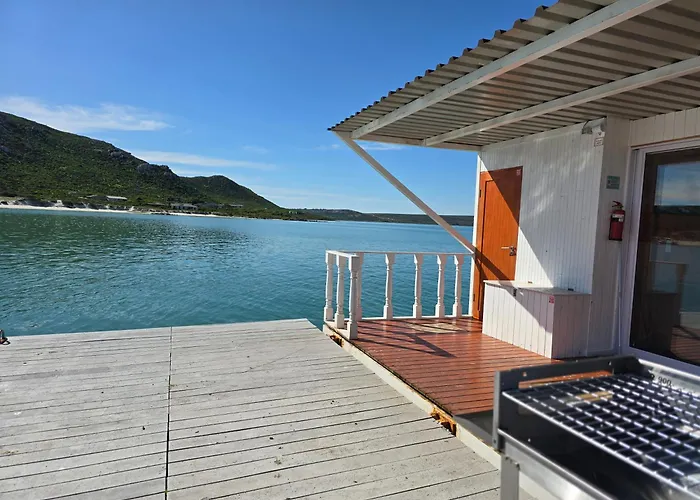 Kraalbaai Lifestyle House Boats