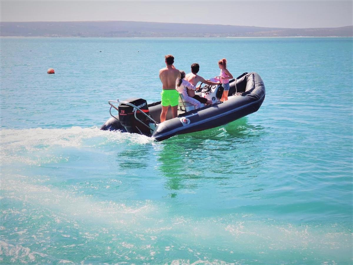 Kraalbaai Lifestyle House Boats Langebaan