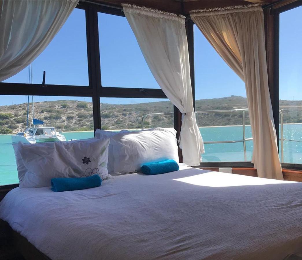 Kraalbaai Lifestyle House Boats Botel *