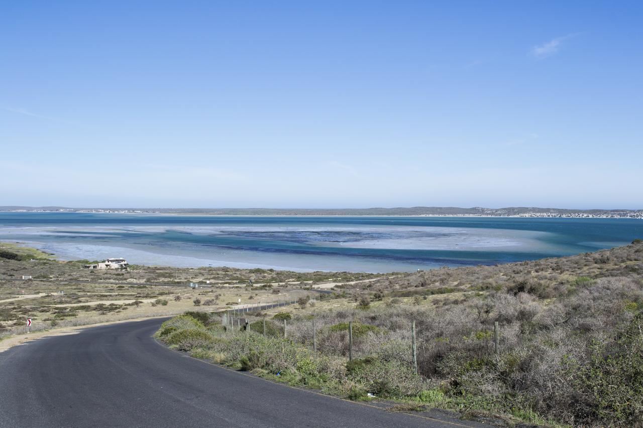 Botel Kraalbaai Lifestyle House Boats *