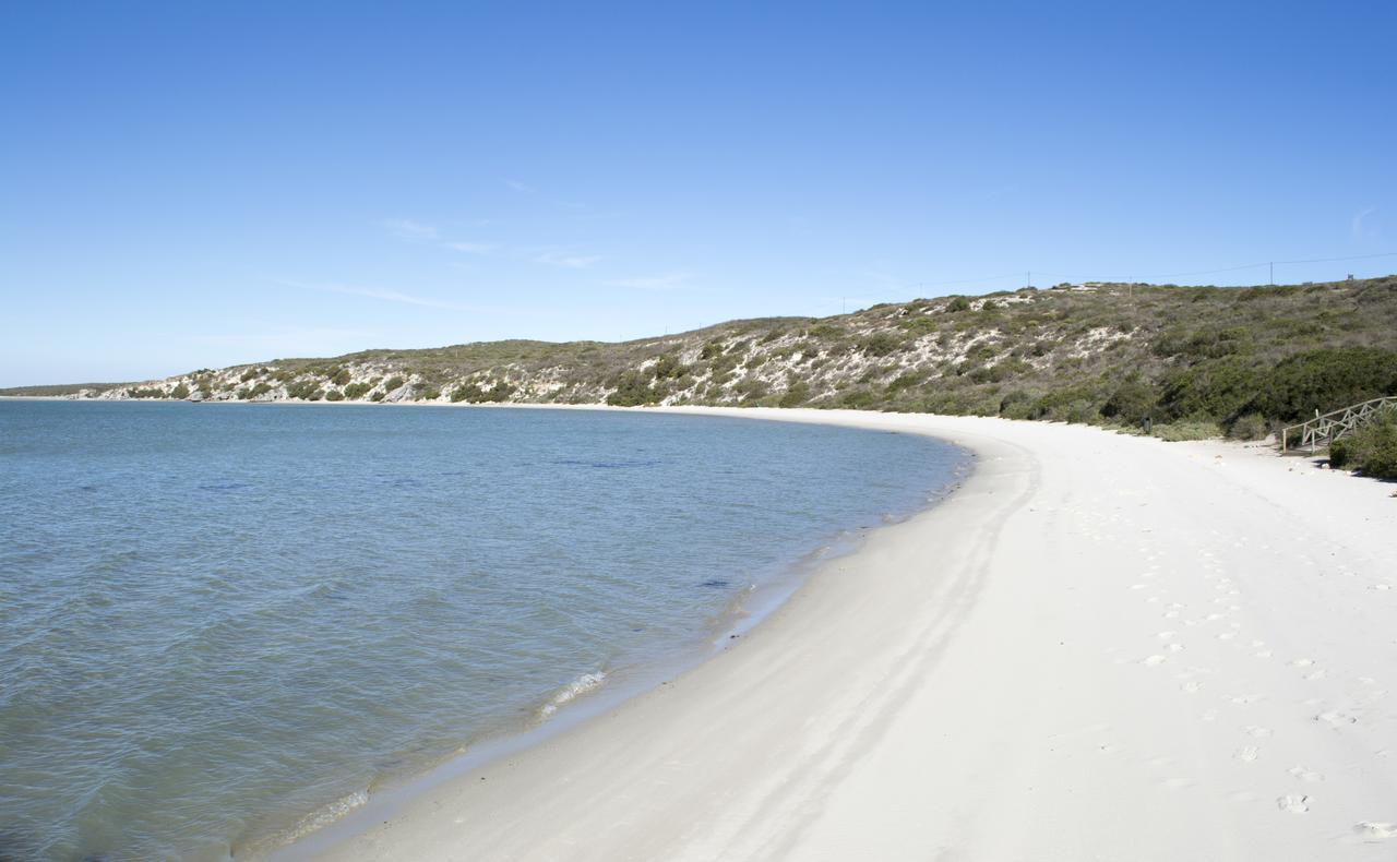 Botel Kraalbaai Lifestyle House Boats