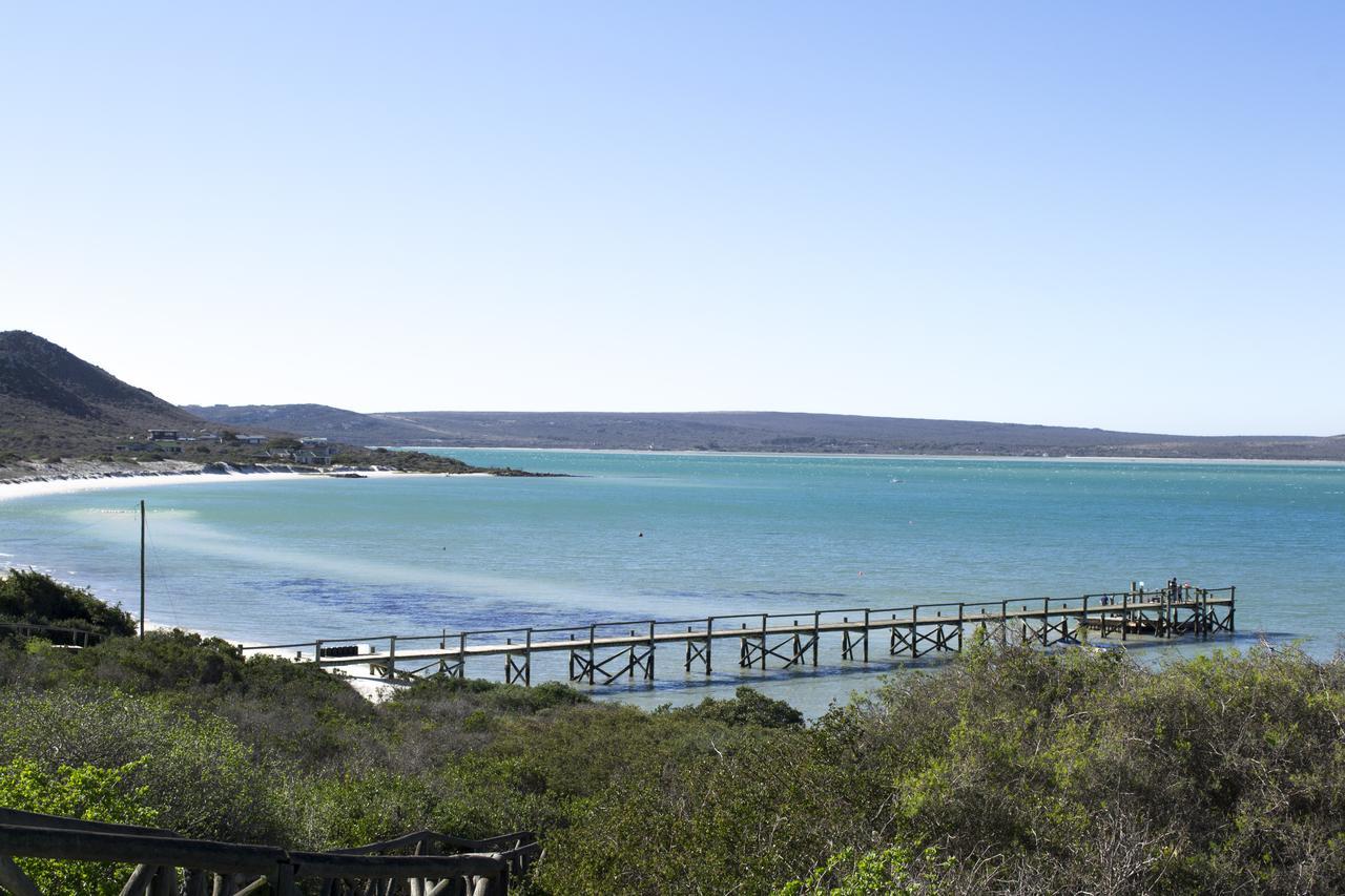 Kraalbaai Lifestyle House Boats Botel