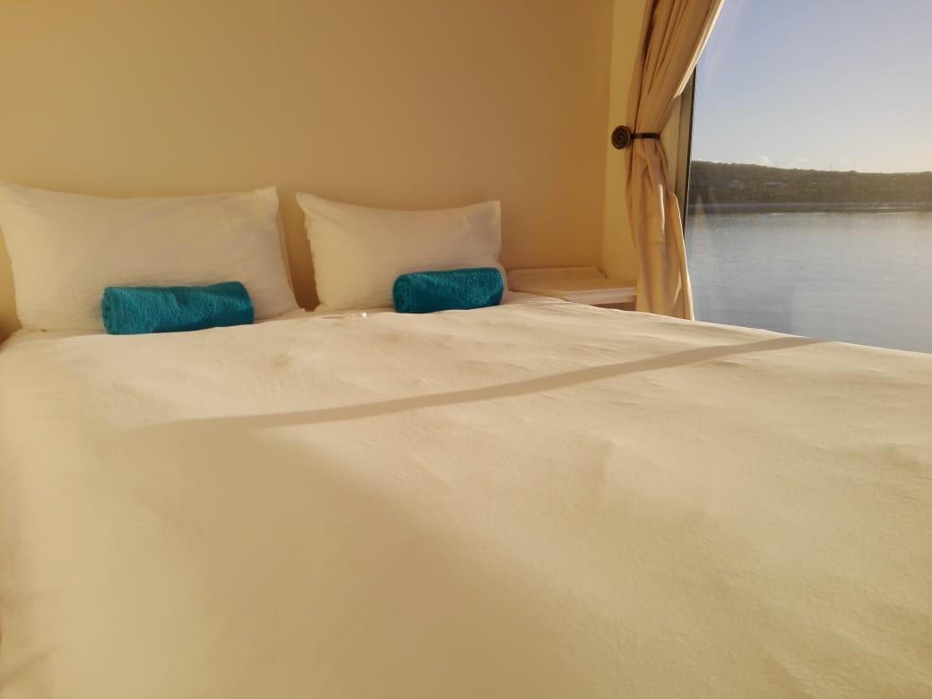Botel Kraalbaai Lifestyle House Boats Langebaan