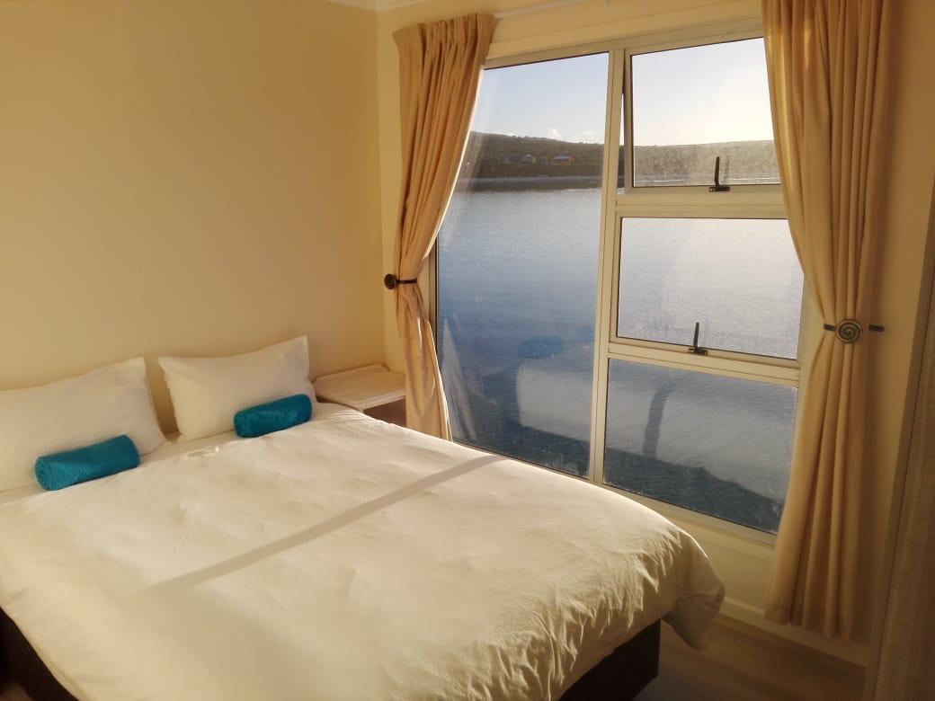 Botel Kraalbaai Lifestyle House Boats