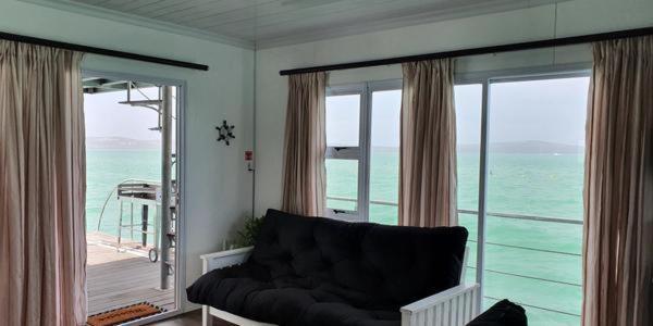 Kraalbaai Lifestyle House Boats Botel Langebaan